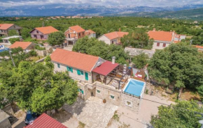Stone villa Pietra with pool, Pridraga